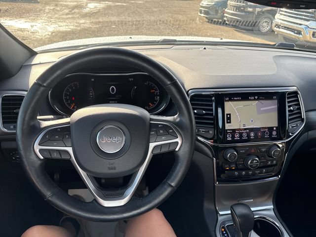 Used 2020 Jeep Grand Cherokee Altitude AWD/4WD image 10