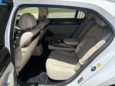 Used 2017 Genesis G90 3.3T Premium RWD image 10