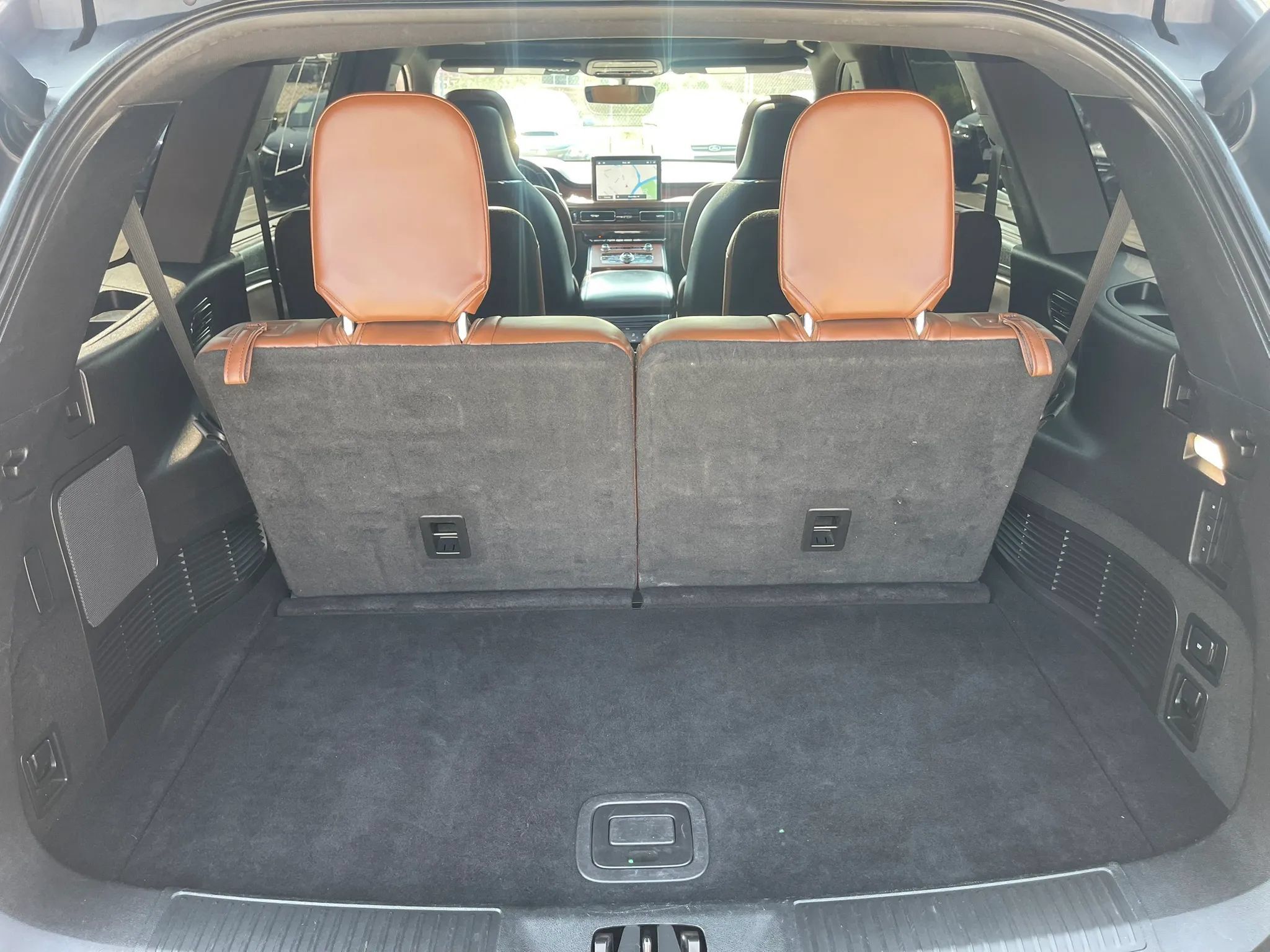 Used 2020 Lincoln Aviator Reserve w/ Equipment Group 202A AWD/4WD image 15