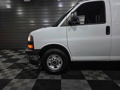 Used 2021 GMC Savana 2500 w/ Driver Convenience Package image 29