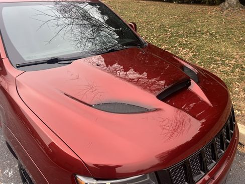 Used 2018 Jeep Grand Cherokee SRT image 72
