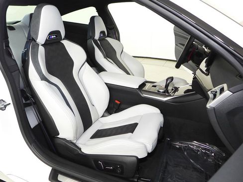 Used 2025 BMW M4 Competition image 19