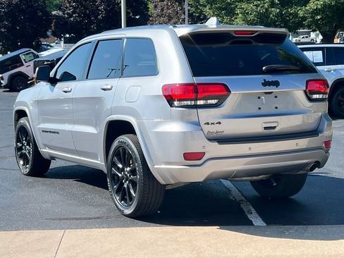 Used 2021 Jeep Grand Cherokee Laredo X AWD/4WD image 10