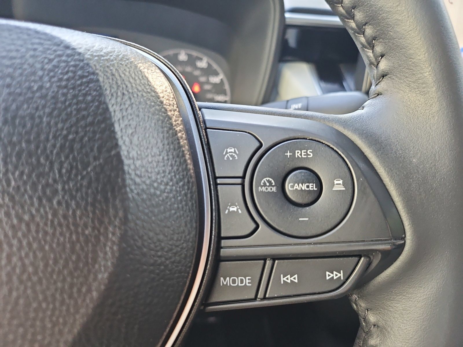 Used 2025 Toyota Corolla SE FWD image 29