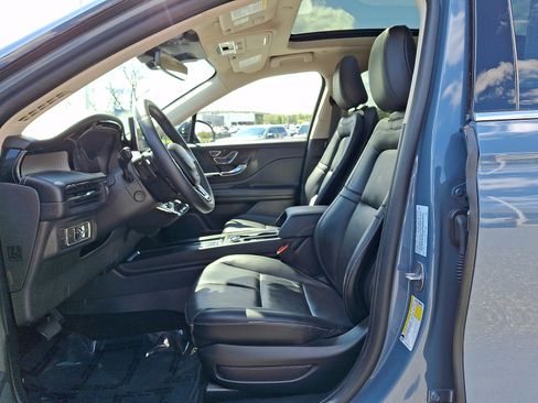 Certified 2023 Lincoln Corsair Reserve w/ Equipment Group 202A AWD/4WD image 13