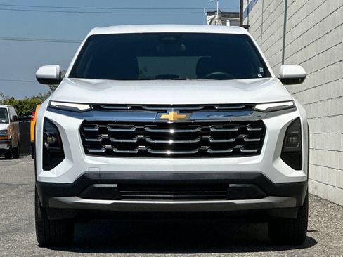 Used 2026 Chevrolet Equinox LT FWD image 9