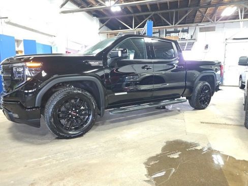 Used 2024 GMC Sierra 1500 Elevation w/ Preferred Package image 19