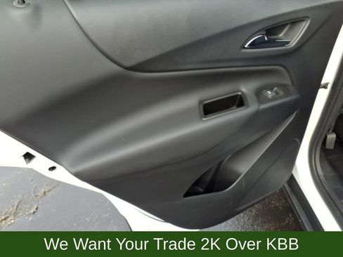 Used 2023 Chevrolet Equinox LT image 22