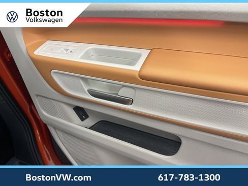 New 2025 Volkswagen ID. Buzz 1st Edition image 28