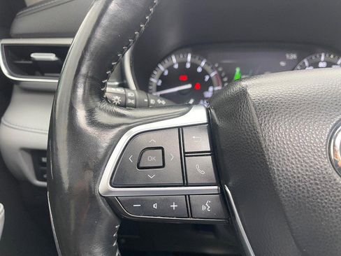 Used 2021 Toyota Highlander Platinum image 26