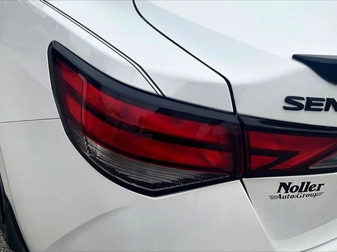 Used 2023 Nissan Sentra SR w/ Midnight Edition Package image 29