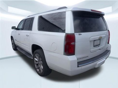 Used 2017 Chevrolet Suburban Premier RWD image 7