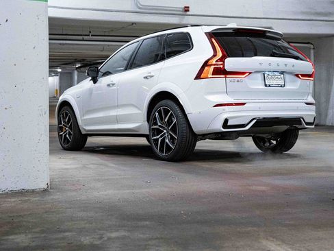 New 2026 Volvo XC60 T8 Polestar w/ Protection Package Premier AWD/4WD image 5