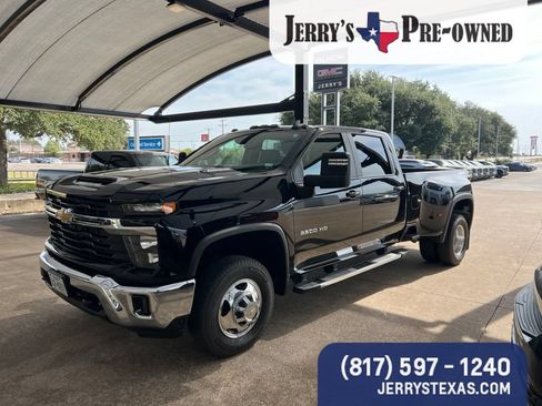 Used 2024 Chevrolet Silverado 3500 LT w/ Convenience Package AWD/4WD image 1