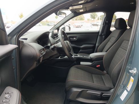 Used 2024 Honda HR-V Sport image 8