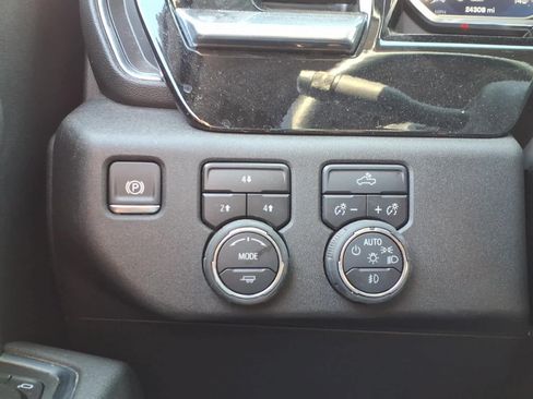 Used 2025 Chevrolet Silverado 2500 LT w/ Convenience Package AWD/4WD image 24