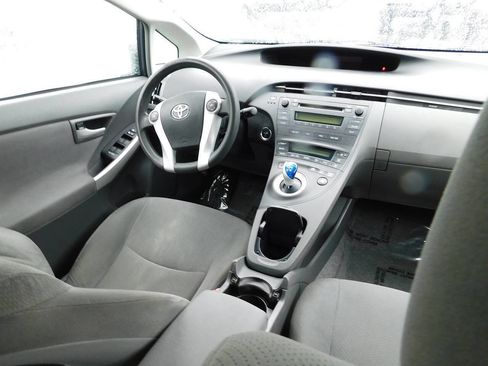 Used 2010 Toyota Prius Three FWD image 9