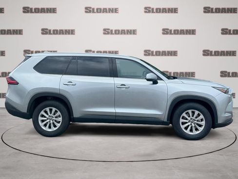 Used 2025 Toyota Grand Highlander AWD image 6