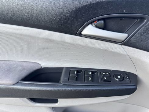 Used 2011 Honda Accord LX-P image 23