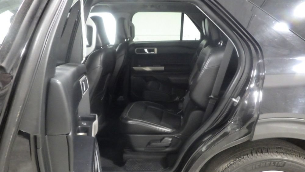 Used 2022 Ford Explorer XLT w/ Equipment Group 202A AWD/4WD image 7