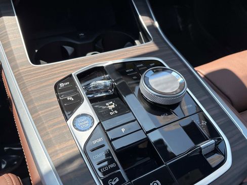Used 2025 BMW X5 M60i image 30