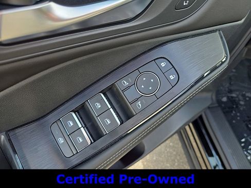 Used 2024 Nissan Rogue SL w/ SL Premium Package image 10