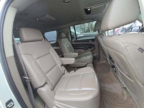 Used 2015 Chevrolet Suburban LTZ image 7