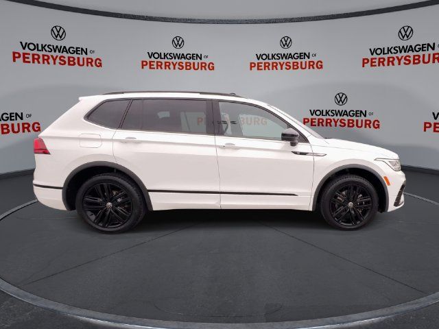 Used 2022 Volkswagen Tiguan SE R-Line AWD/4WD image 9