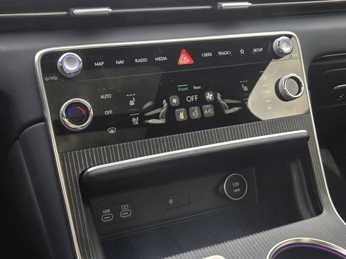 Used 2025 Genesis GV80 3.5T image 17