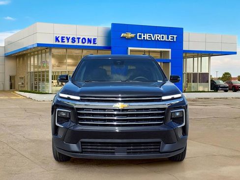 New 2026 Chevrolet Traverse LT w/ Driver Confidence Package FWD image 2