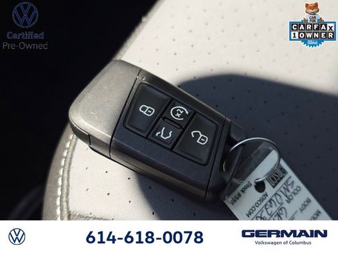 Used 2025 Volkswagen Jetta SE w/ Sunroof Package FWD image 33
