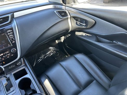Certified 2023 Nissan Murano SV w/ SV Midnight Edition Package image 17