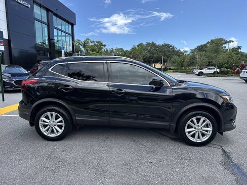 Used 2018 Nissan Rogue Sport SV w/ SV Technology Package AWD/4WD image 5