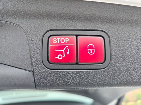 Certified 2023 Mercedes-Benz GLE 350 4MATIC w/ AMG Line Exterior image 13