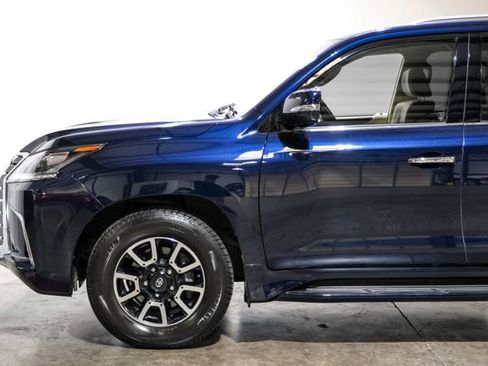 Used 2018 Lexus LX 570 4WD w/ Luxury Package image 15