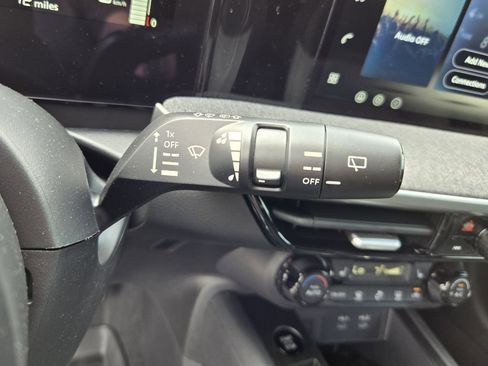 New 2026 Nissan Kicks SV w/ Charging Package FWD image 18