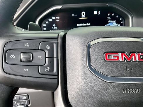 Used 2023 GMC Sierra 1500 AT4 w/ Technology Package AWD/4WD image 23