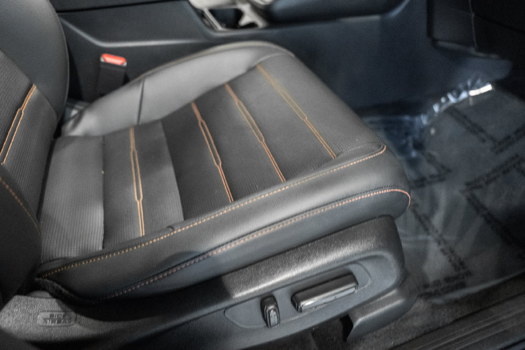 Used 2024 Honda CR-V Sport Touring image 27