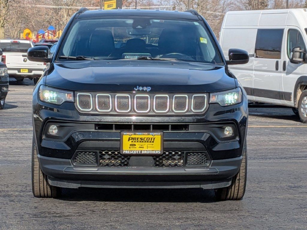 Used 2022 Jeep Compass Latitude w/ Convenience Group AWD/4WD image 2