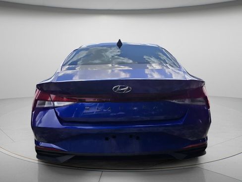 Certified 2023 Hyundai Elantra SEL w/ Convenience Package FWD image 6