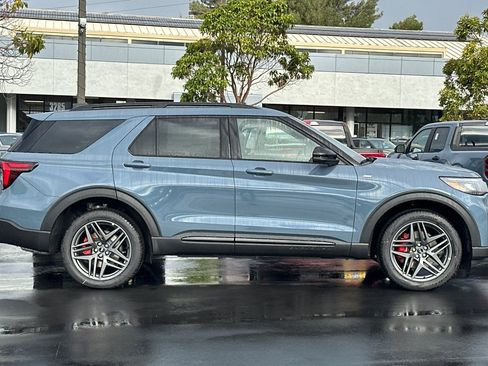 New 2026 Ford Explorer ST-Line w/ ST-Line Street Pack image 3