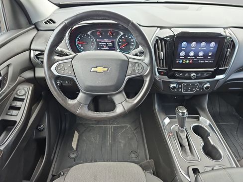 Used 2020 Chevrolet Traverse LT FWD image 22