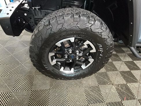 Used 2024 Jeep Wrangler Unlimited Rubicon 4xe w/ Capability Package AWD/4WD image 10
