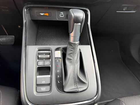 Used 2025 Honda CR-V LX image 17