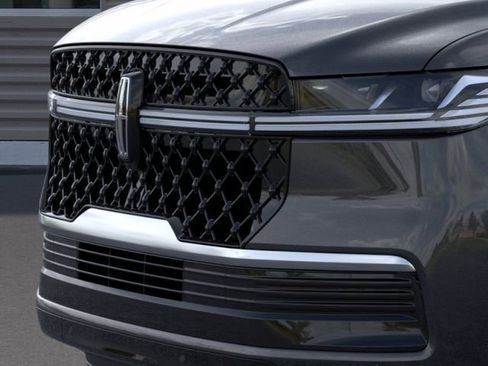 New 2025 Lincoln Navigator L Reserve w/ Jet Appearance Package AWD/4WD image 17