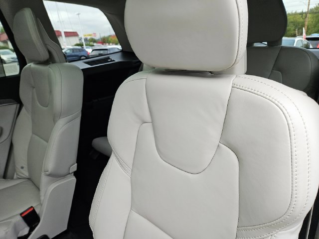 Certified 2023 Volvo XC90 T8 Ultimate w/ Protection Package Premier AWD/4WD image 16
