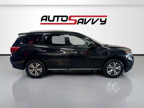 Used 2019 Nissan Pathfinder SL image 8