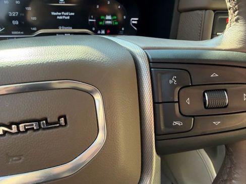 Certified 2022 GMC Yukon XL Denali image 27