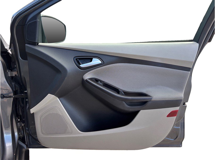 Used 2013 Ford Focus SE w/ Super Fuel Economy (SFE) Pkg FWD image 31