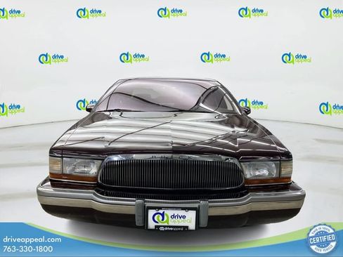 Used 1994 Buick Roadmaster Sedan RWD image 3
